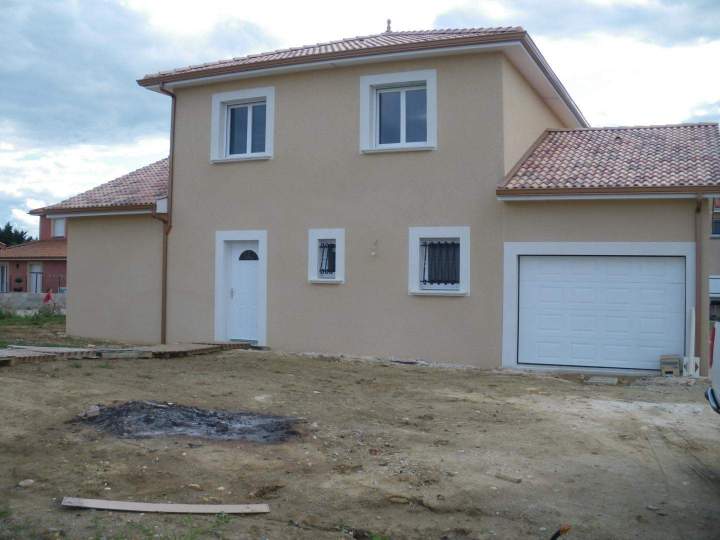 Villa de style régional avec toiture en tuiles Le Péage-de-Roussillon