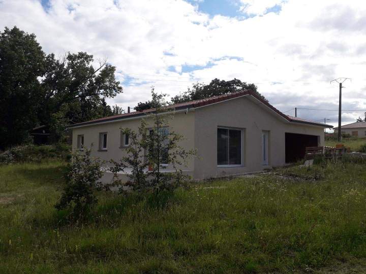 Villa de style régional avec toiture en tuiles Le Péage-de-Roussillon