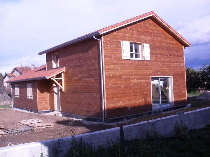 Bâtiment à haute performance énergétique en bois Le Péage-de-Roussillon