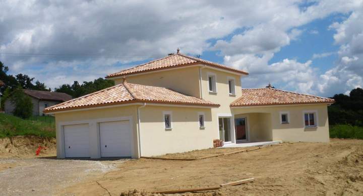 Maison de caractère parfaitement intégrée au paysage Le Péage-de-Roussillon