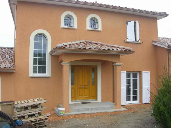 Villa de style régional avec toiture en tuiles Le Péage-de-Roussillon