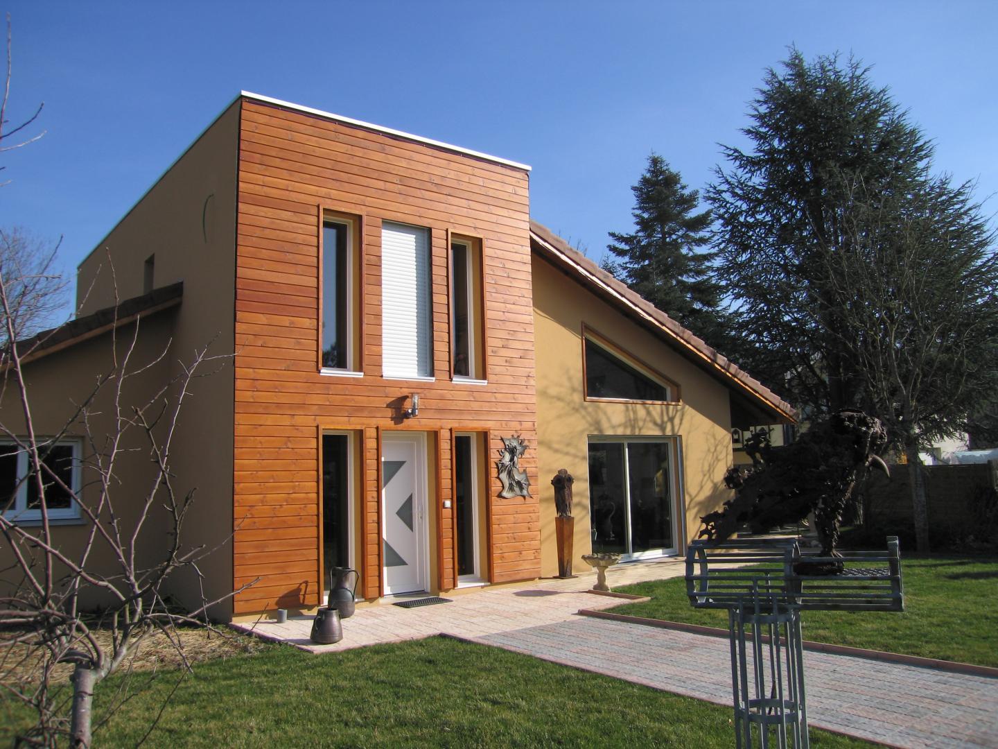 Comment Peut-on Procéder Pour Agrandir Une Maison De Manière Économique Au Péage-de-roussillon?